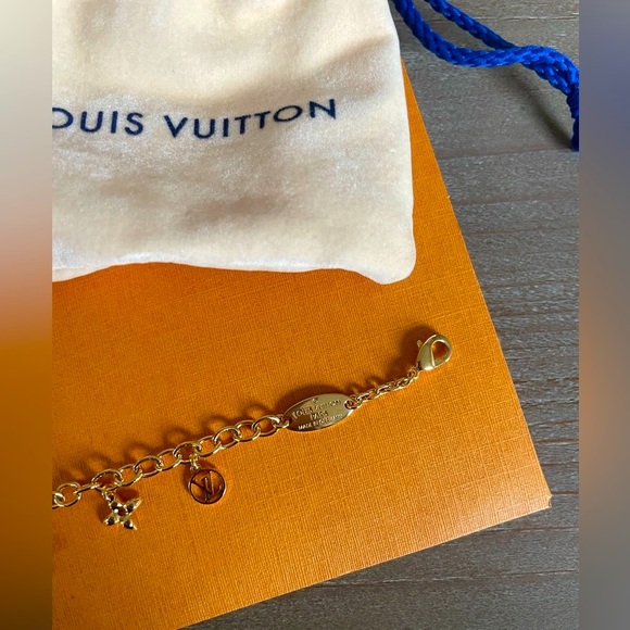 Like New!! Authentic Louis Vuitton Blooming Supple bracelet - Picture 2 of 3